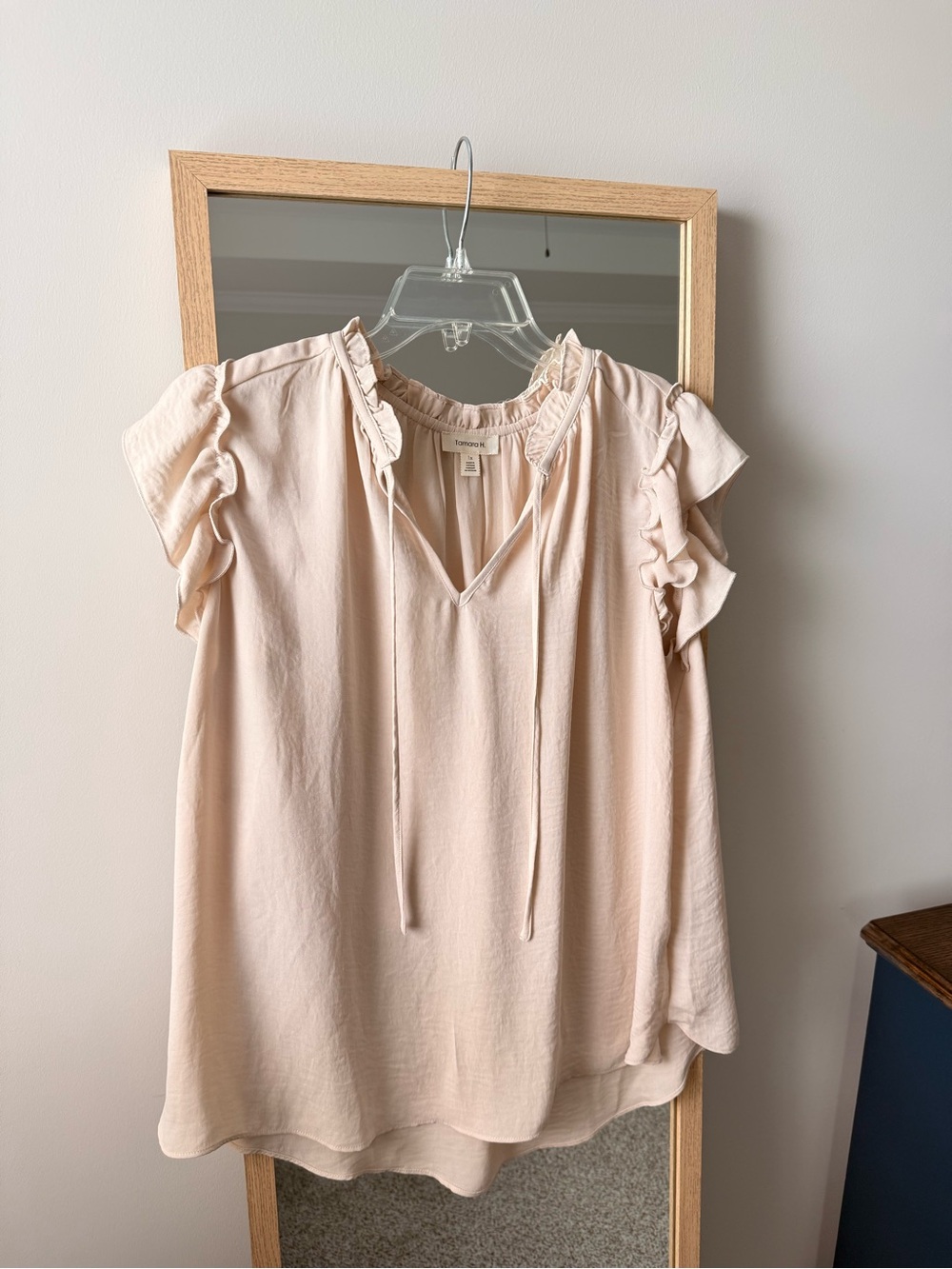 Ruffle-Sleeve Tie-Neck Blouse in Light Pink